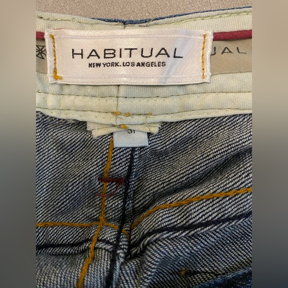 I—Habitual Jean - Picture 2 of 16
